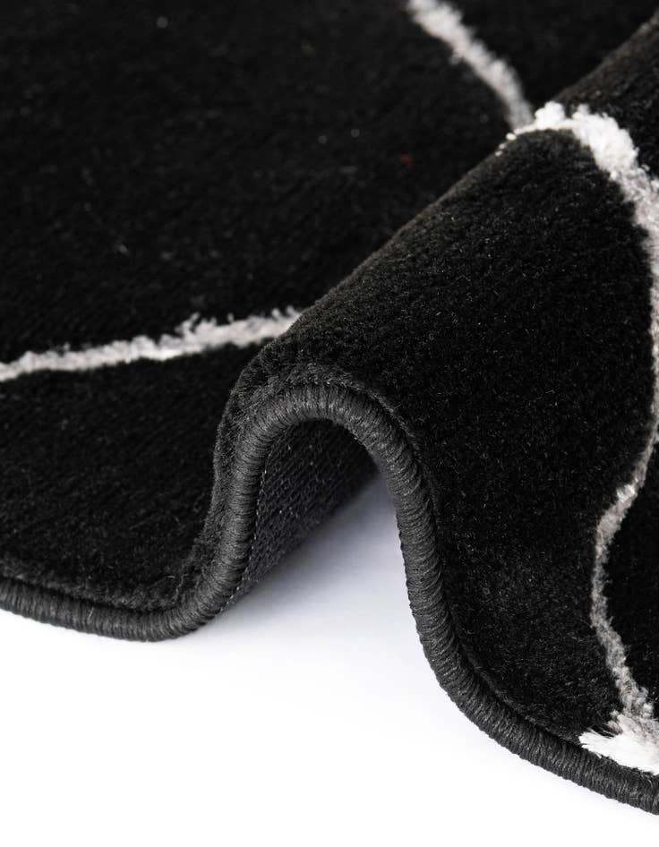 Detail image of 10' x 10' Vogue Geo Square Rug