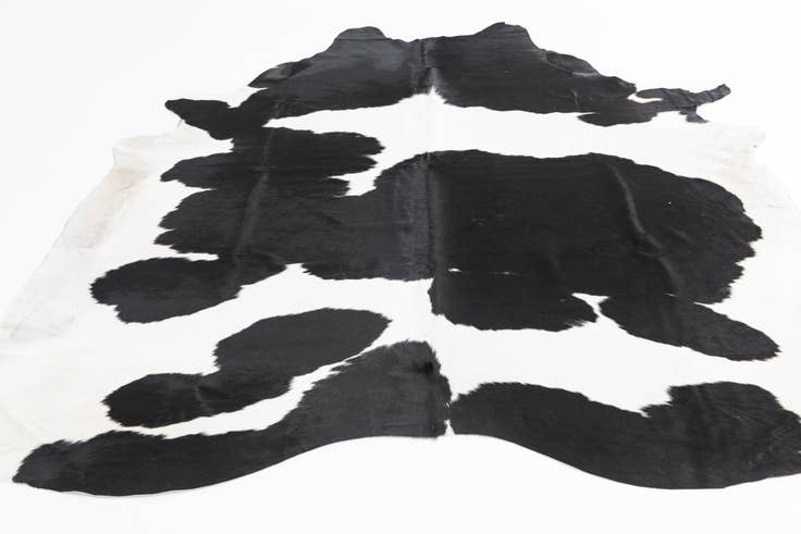 Detail image of 6' 10 x 7' 8 Cowhide Freeform Rug