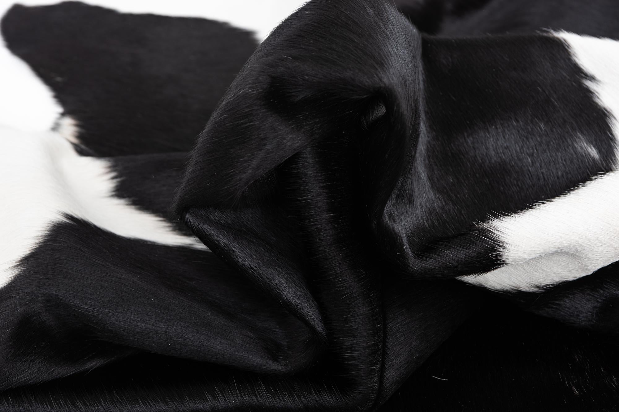 6' 10 x 7' 8 Cowhide Freeform Rug
