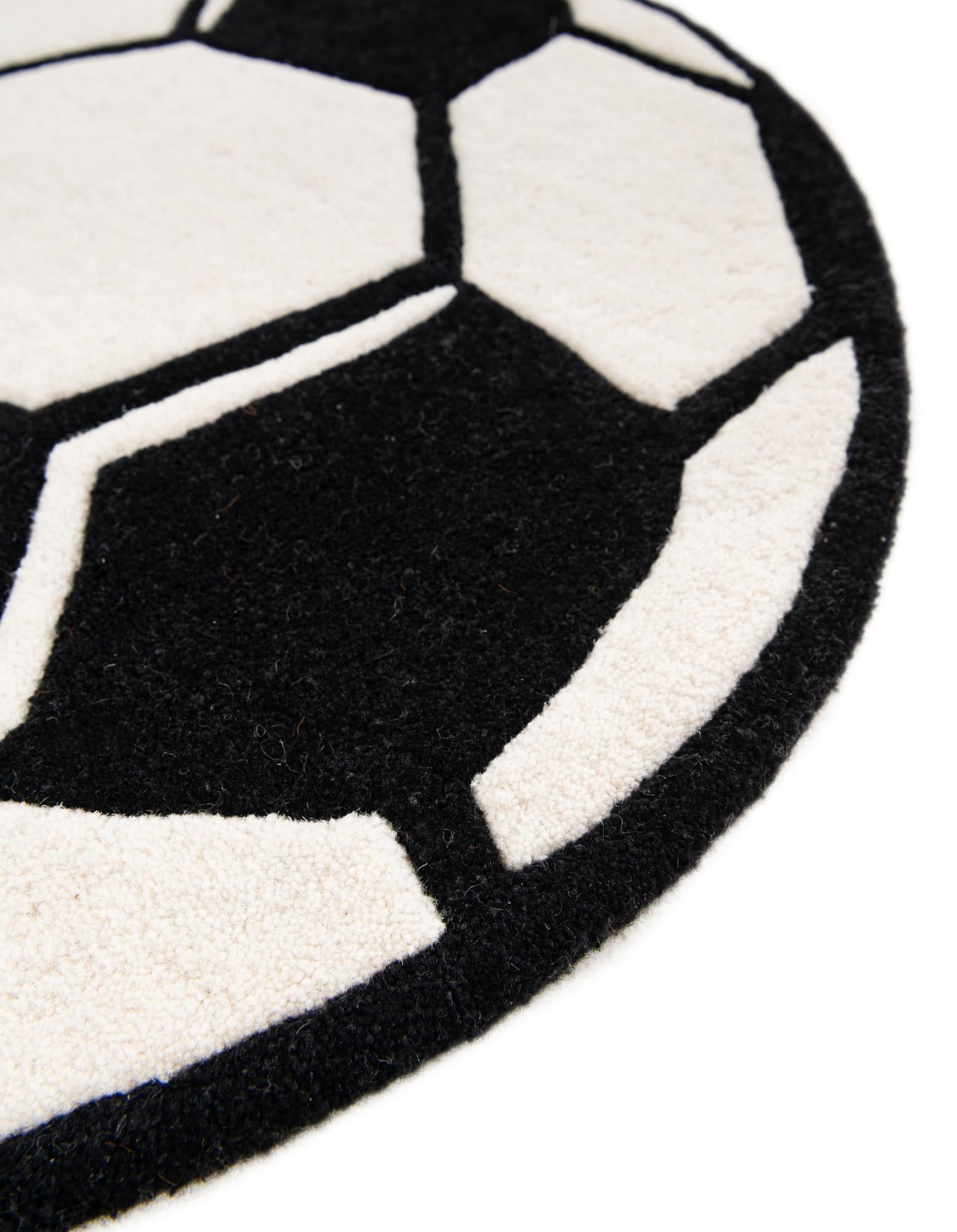 7' 10 x 7' 10 Playtime Kids Wool Freeform Rug