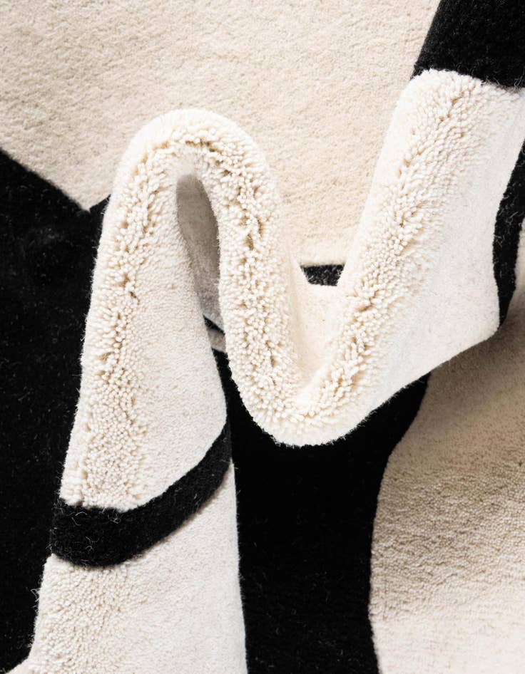 Detail image of 4' 1 x 4' 1 Playtime Kids Wool Freeform Rug