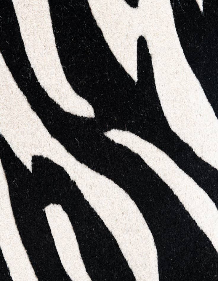 Detail image of 2' x 8' 9 SurfBoard Wool Freeform Rug