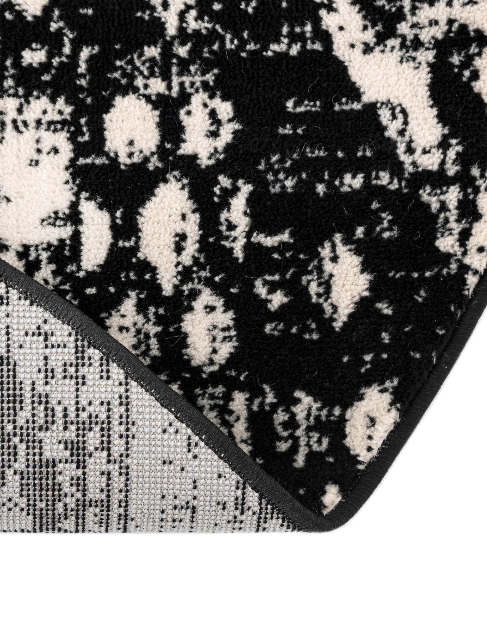 3' x 5' 3 Oregon Oval Rug