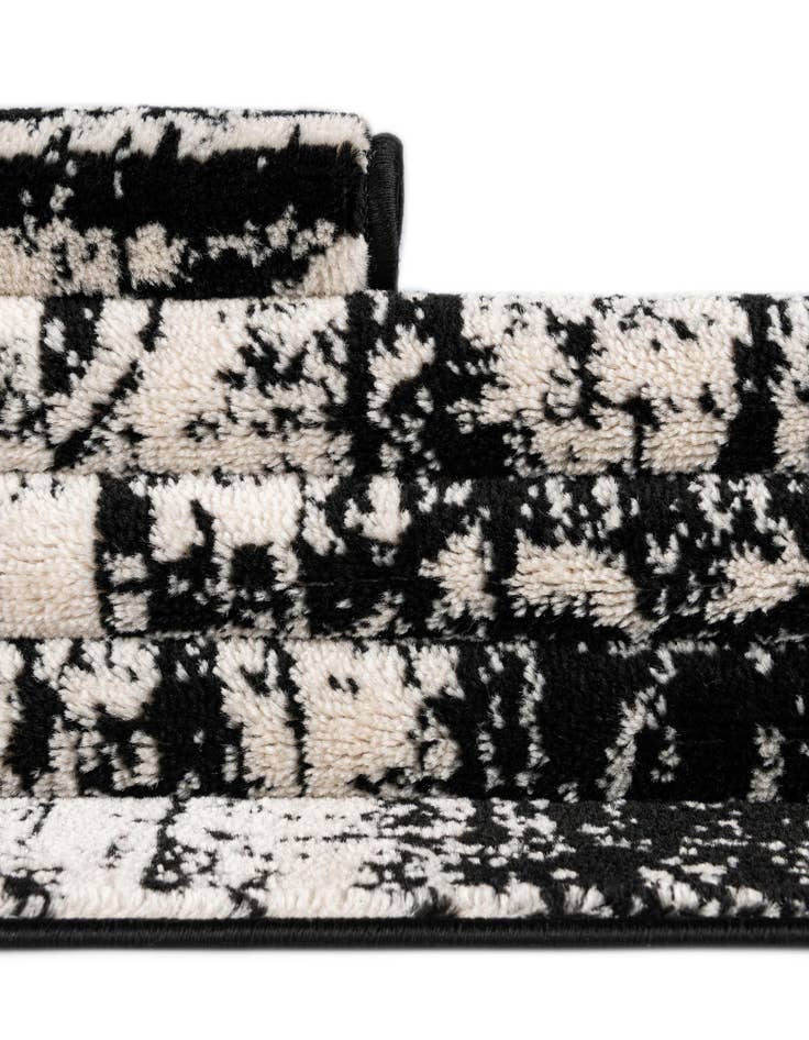 Detail image of 5' 3 x 8' Oregon Oval Rug