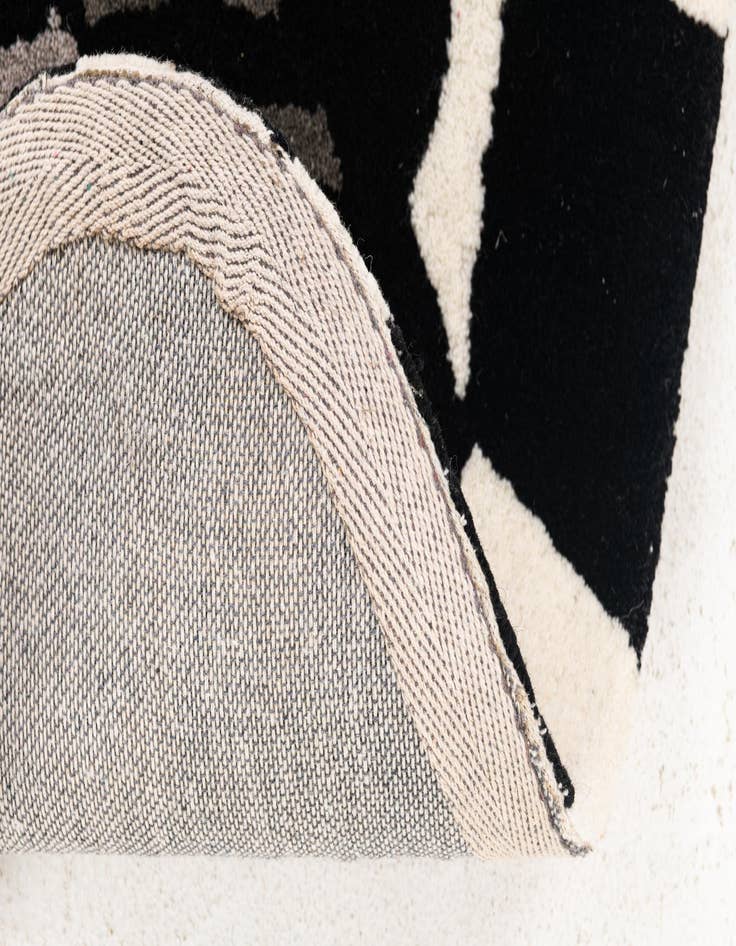 Detail image of 1' 9 x 3' 5 Playtime Kids Wool Oval Rug