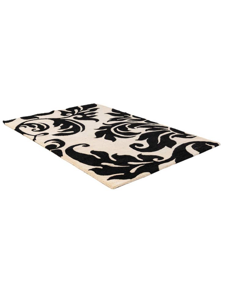 Detail image of 4' x 5' 11 Agra Wool Rug