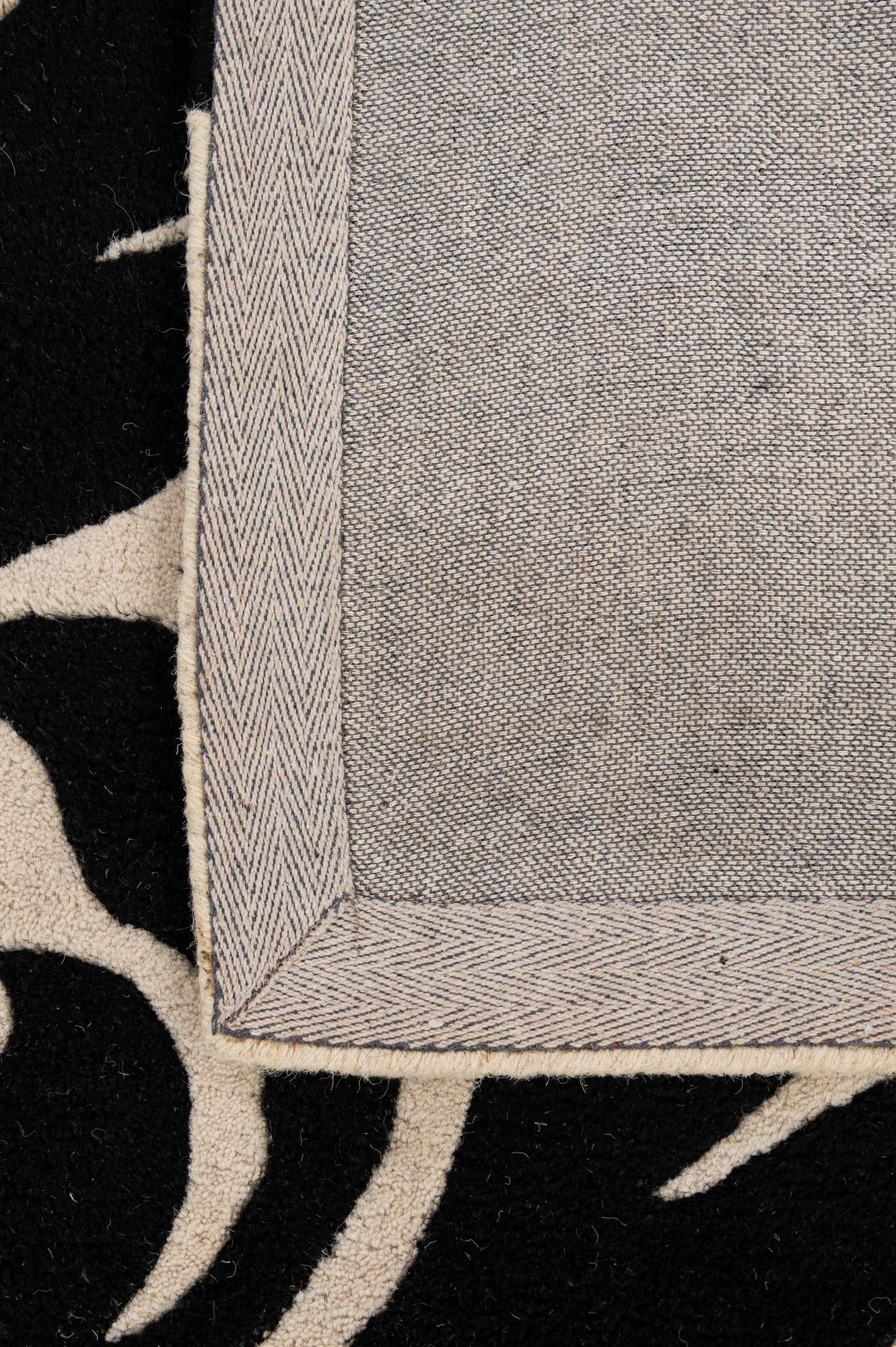 4' x 5' 11 Agra Wool Rug