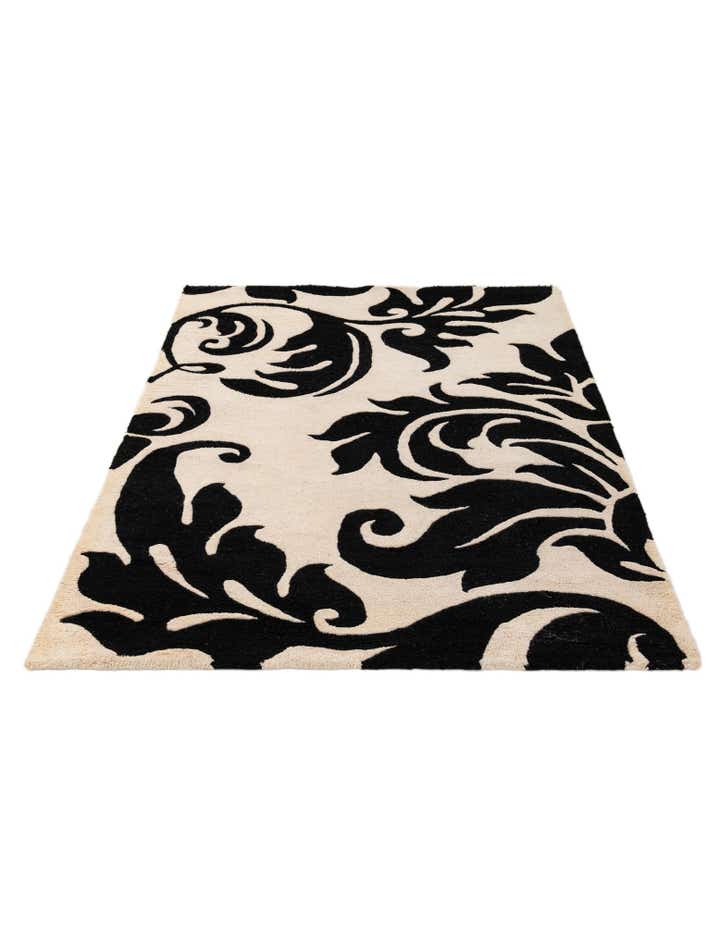 4' x 5' 11 Agra Wool Rug
