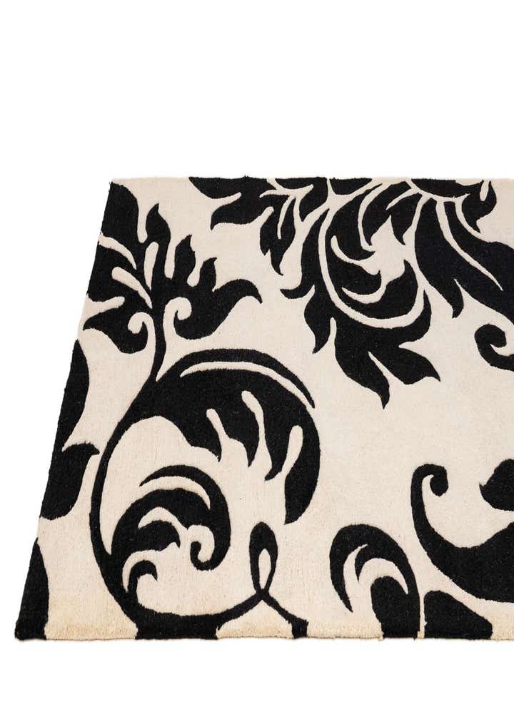 4' x 5' 11 Agra Wool Rug