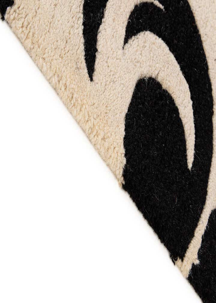 4' x 5' 11 Agra Wool Rug