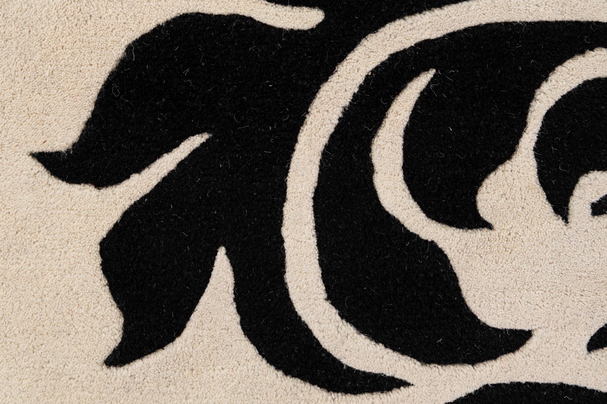 4' x 5' 11 Agra Wool Rug