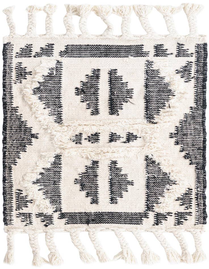 Detail image of 2' x 3' 1 Hand Woven Arizona Wool Rug