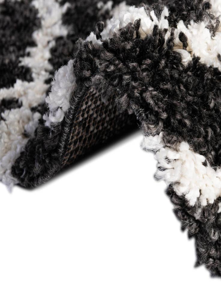 Detail image of 5' 3 x 8' Athena Shag Rug