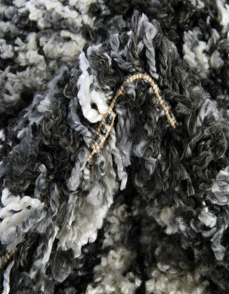 Detail image of 7' 10 x 10' Athena Shag Rug