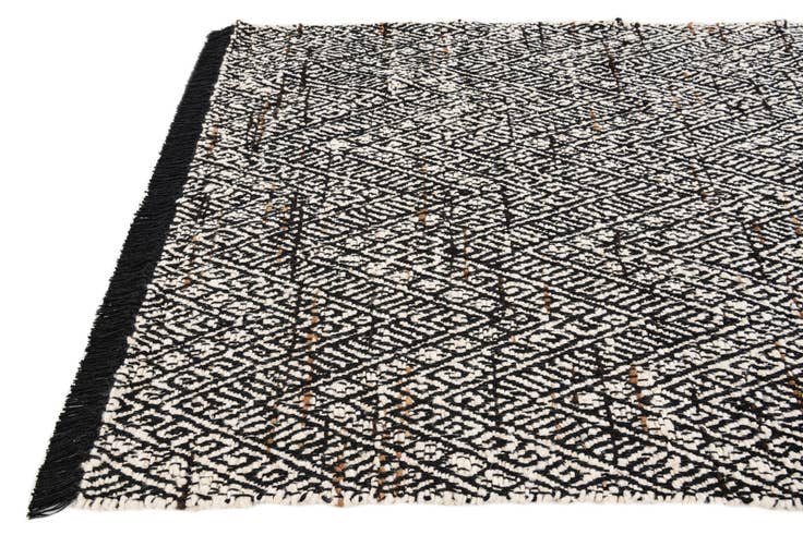 Detail image of 5' x 7' 9 Handmade Braided Jute Rug