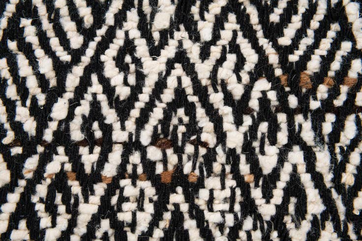 Detail image of 5' x 7' 9 Handmade Braided Jute Rug