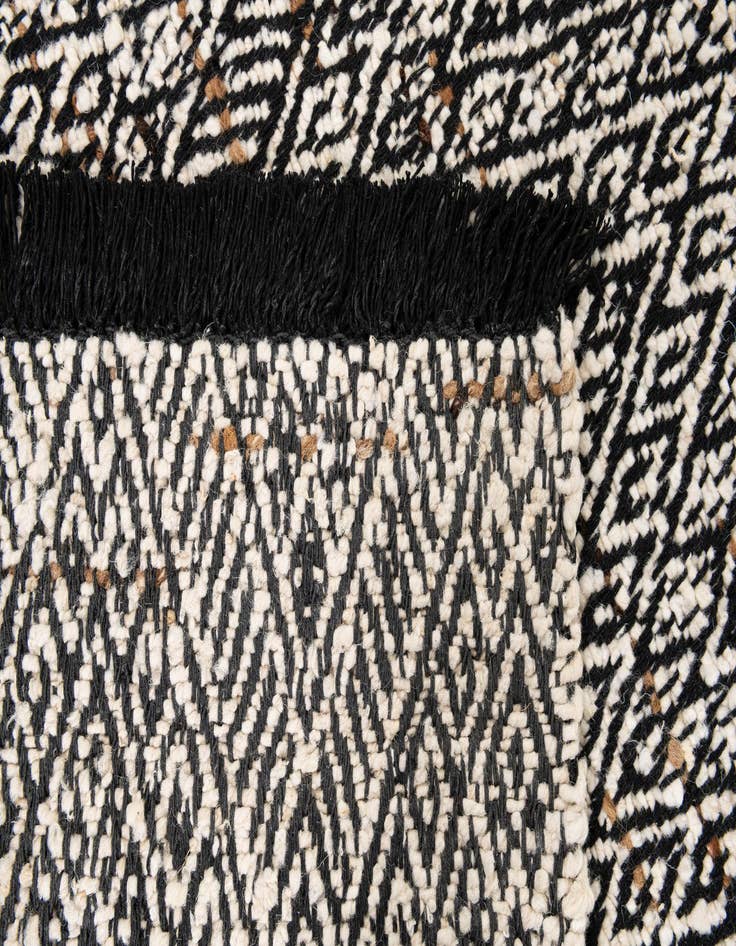 Detail image of 5' x 7' 9  Hand Braided Jute Rug