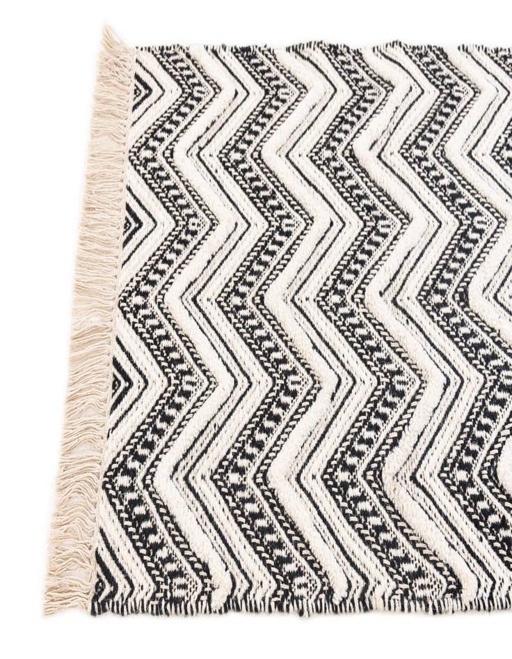 Detail image of 2' x 3'  Hand Braided Jute Rug