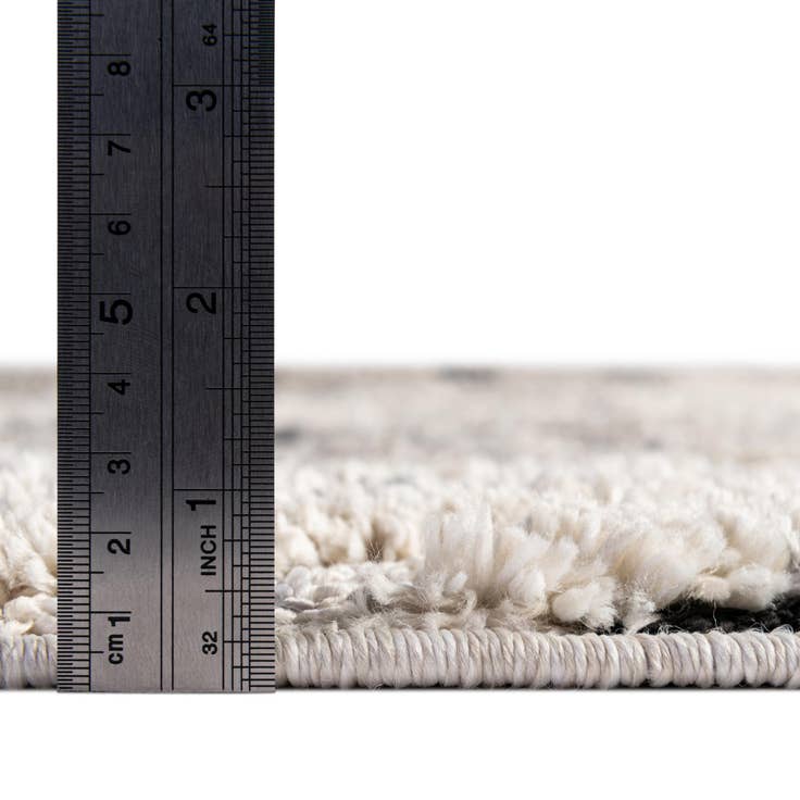 Detail image of 6' x 9' Cherokee Rug