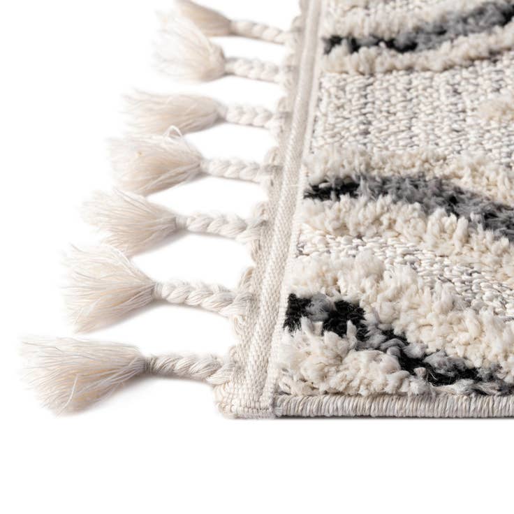 Detail image of 6' x 9' Cherokee Rug