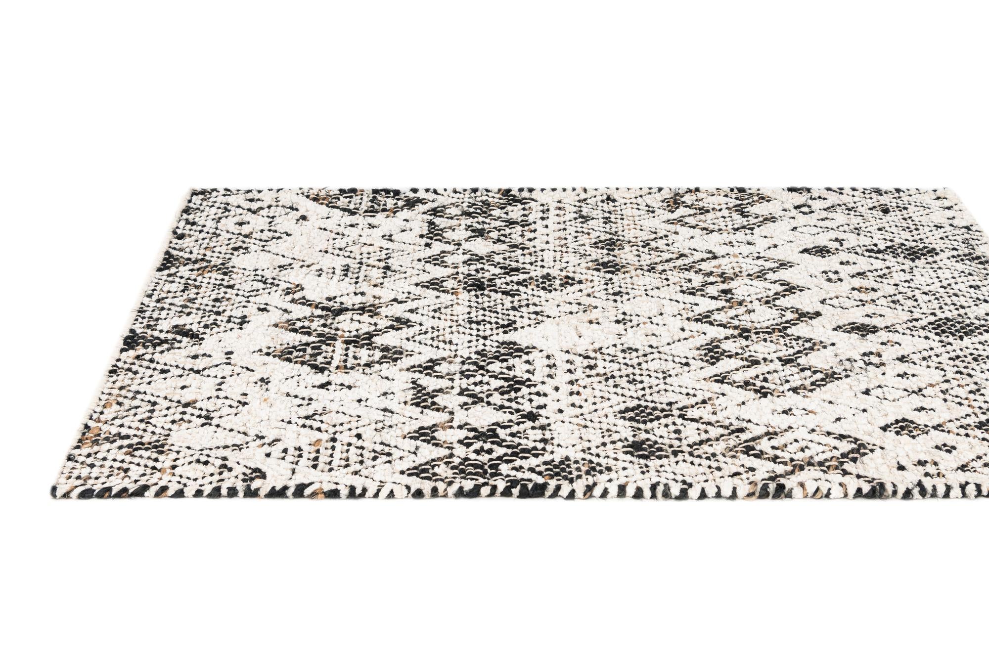 65cm x 95cm Hand Woven Chindi Braided Jute Rug