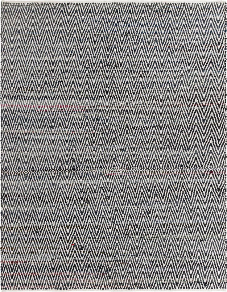 Detail image of 7' 1 x 10' Hand Woven Chindi Chevron Rug
