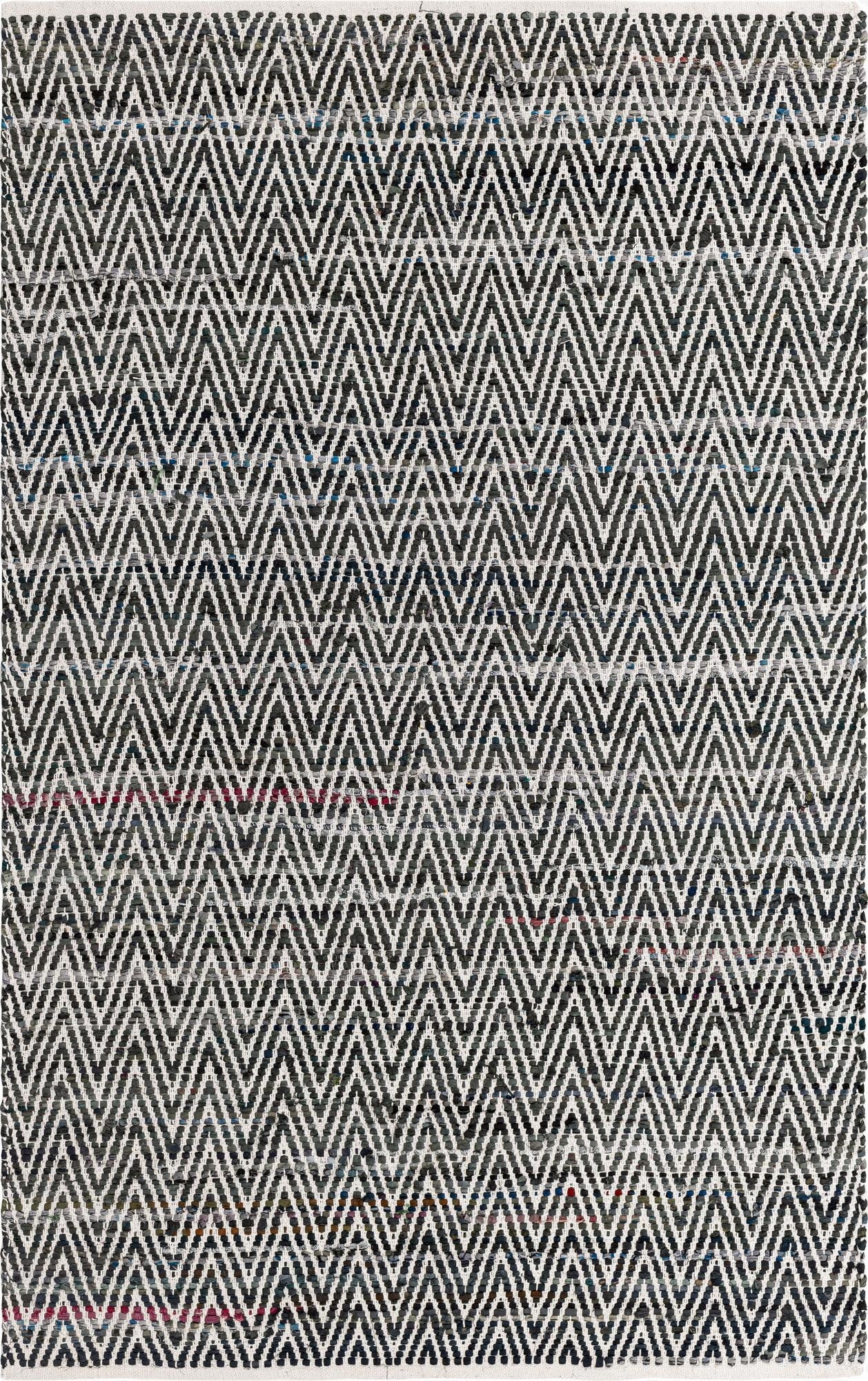 5' 1 x 8'  Hand Woven Chindi Chevron Rug