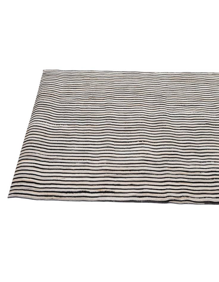 Detail image of 5' 2 x 8' Cowhide - Patchwork Rug