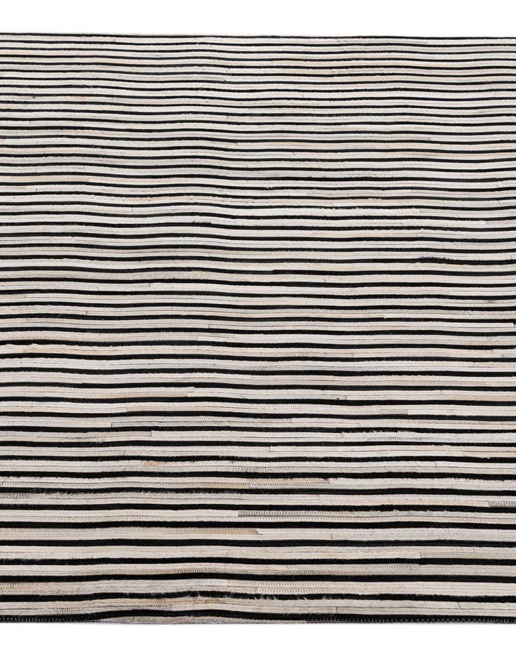 Detail image of 5' 2 x 8' Cowhide - Patchwork Rug