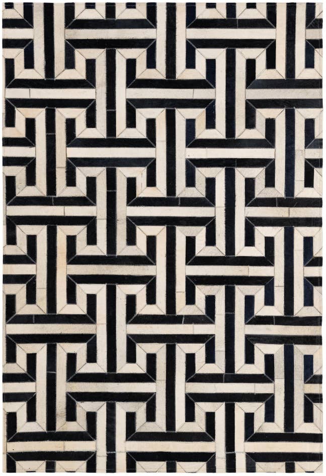 Detail image of 4' 2 x 6' 1 Cowhide - Patchwork Rug