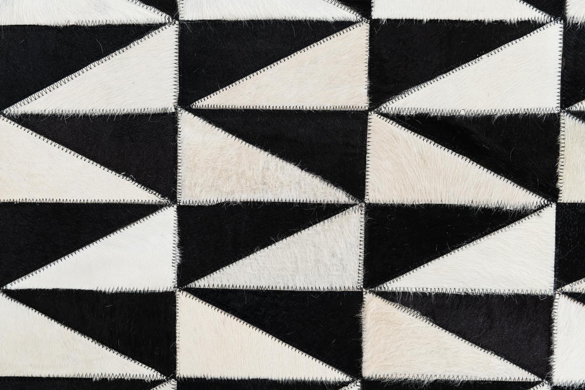 5' x 7' 10 Cowhide Leather Rug