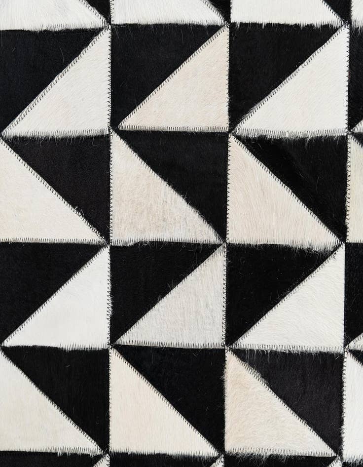 Detail image of 5' x 7' 10 Cowhide Leather Rug