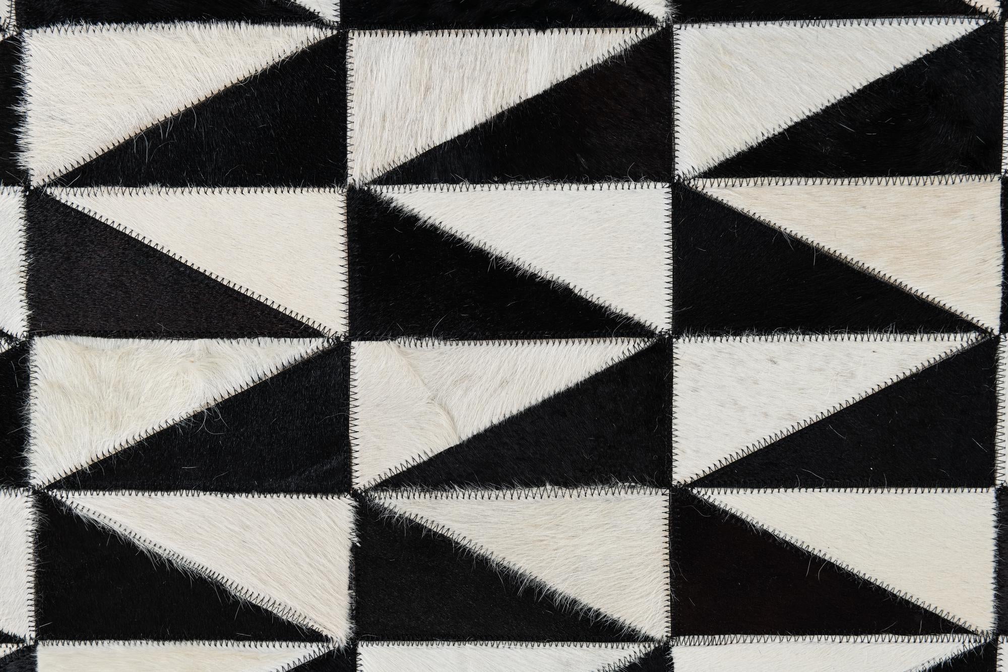 5' x 7' 10 Cowhide Leather Rug