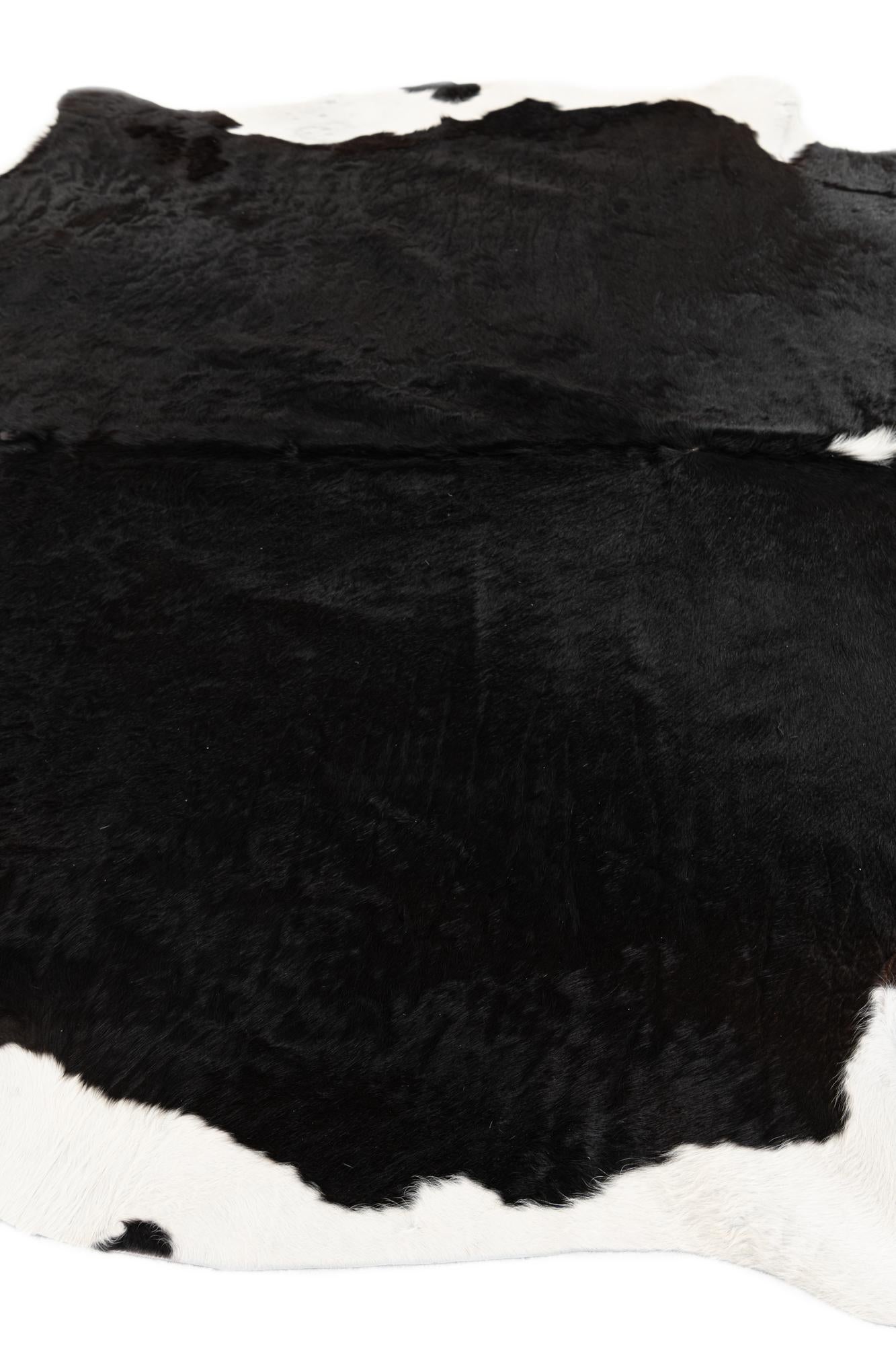 5' 6 x 6' 6 Cowhide Leather Rug