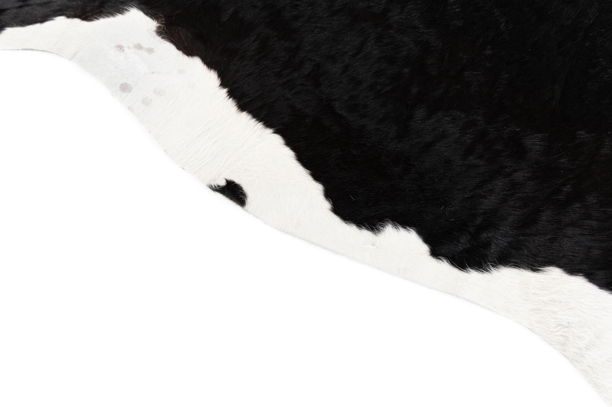 5' 6 x 6' 6 Cowhide Leather Rug