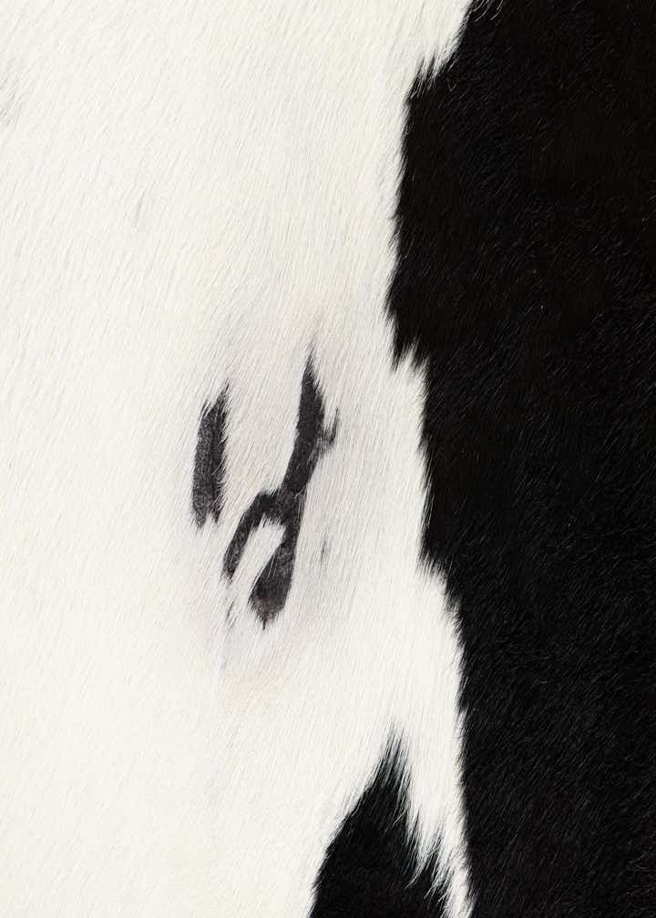 6' 5 x 7' 6 Cowhide Leather Rug