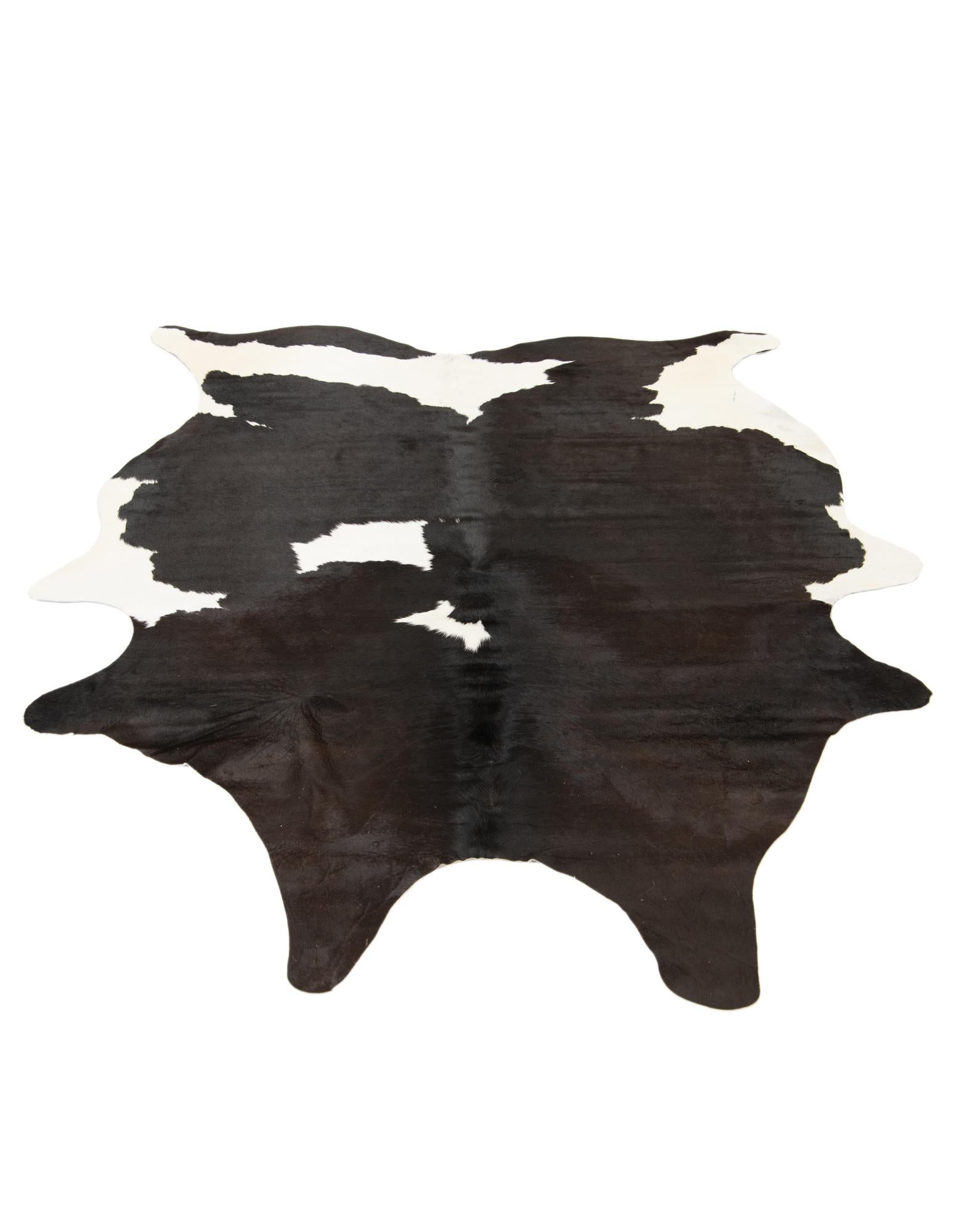 5' 2 x 6' 8 Cowhide Leather Rug