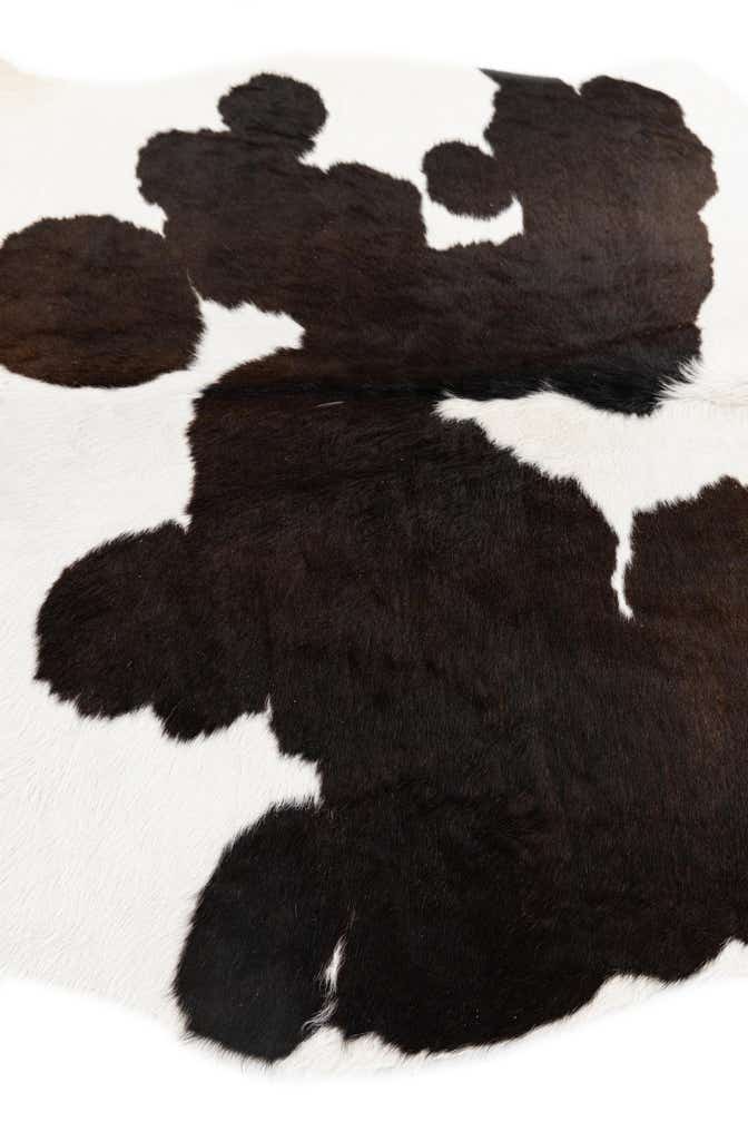 4' 8 x 5' 7 Cowhide Leather Rug