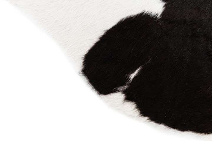 4' 8 x 5' 7 Cowhide Leather Rug