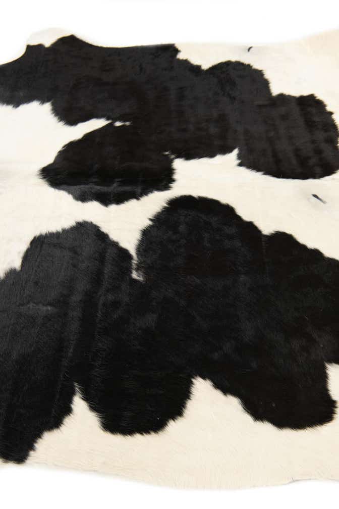 5' 6 x 6' 1 Cowhide Leather Rug