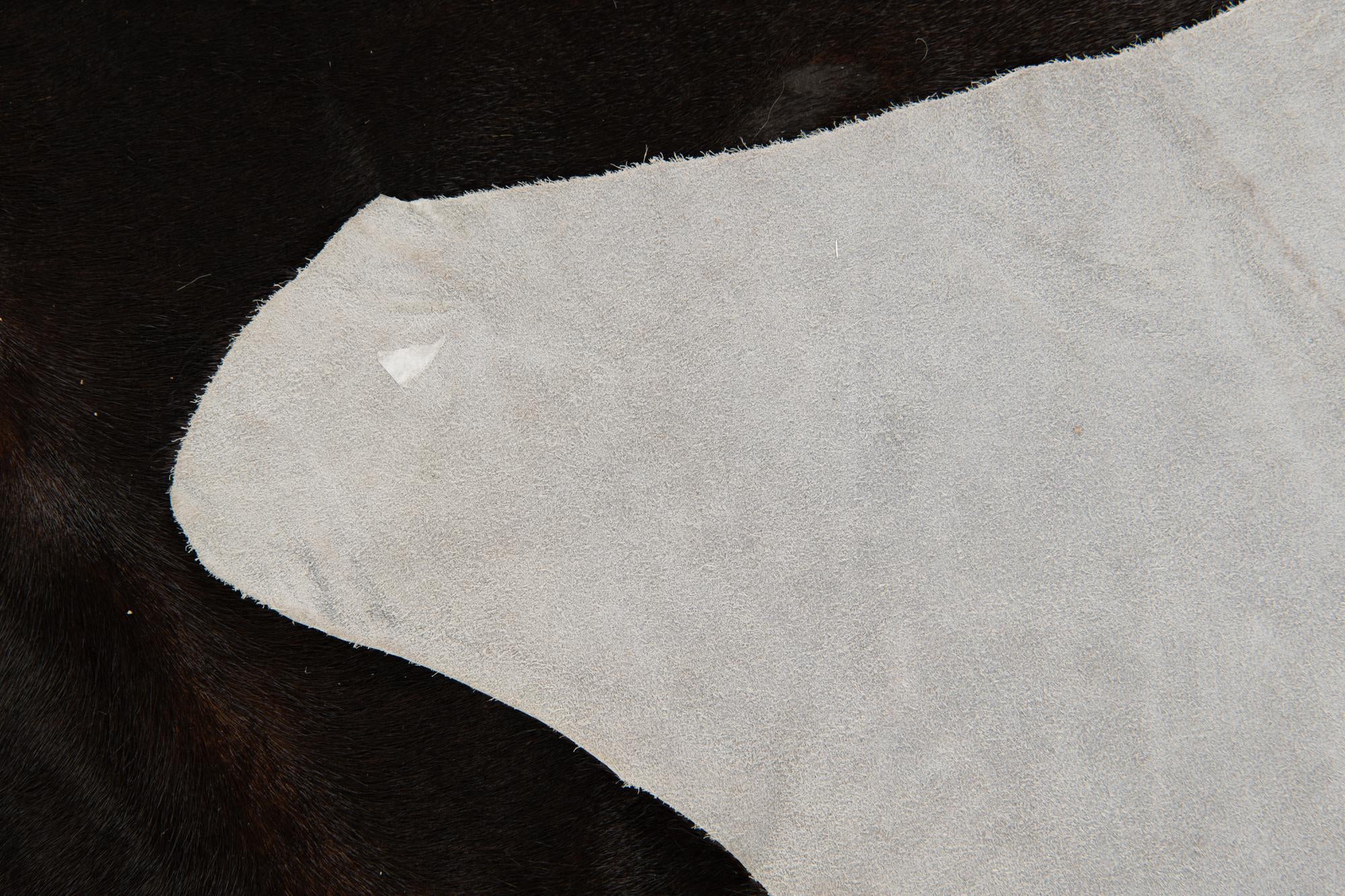 5' 7 x 6' 2 Cowhide Leather Rug