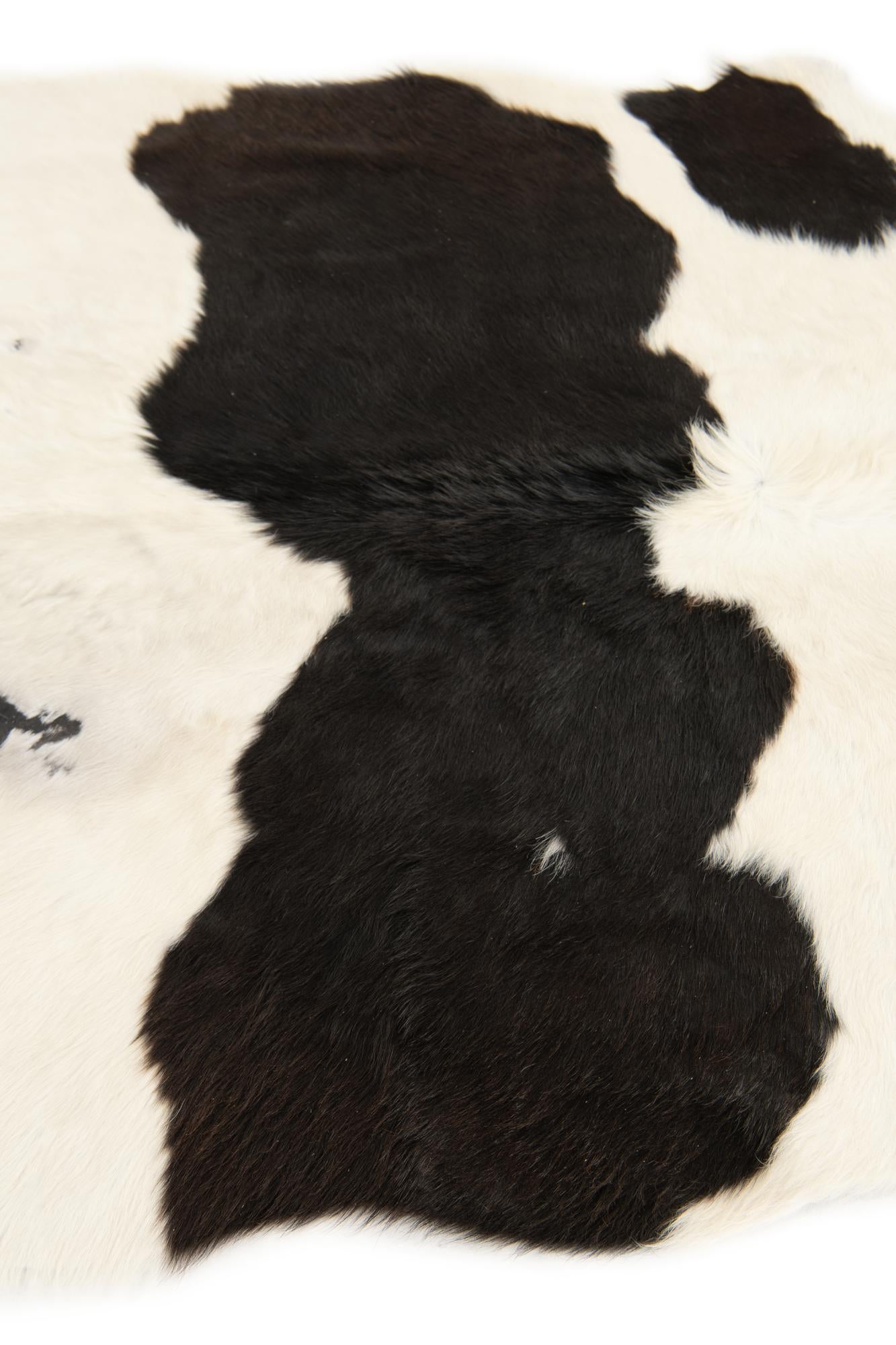 4' 11 x 5' 8 Cowhide Leather Rug