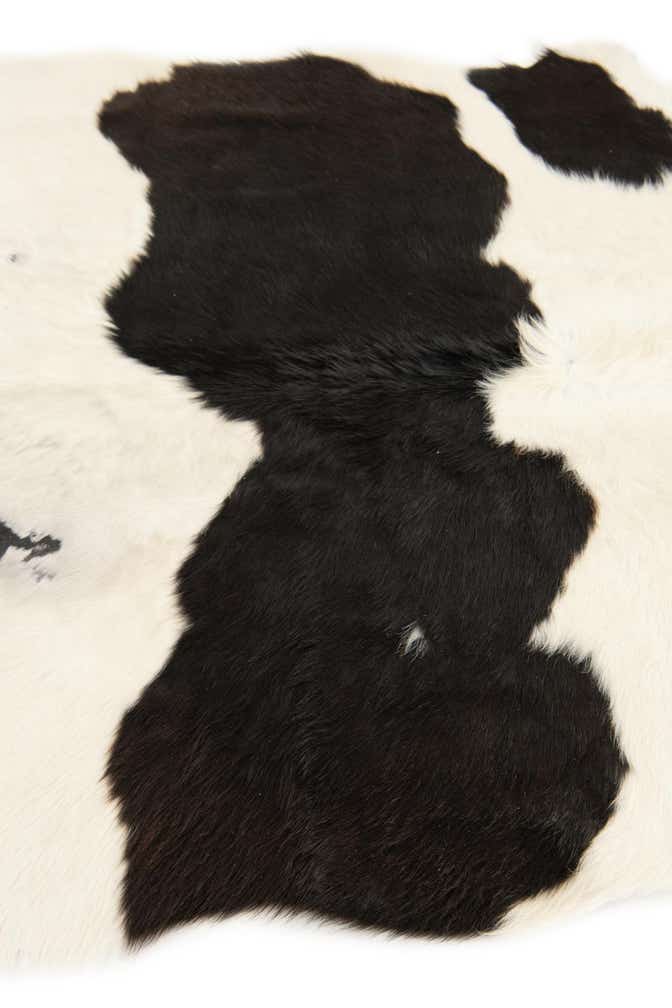 4' 11 x 5' 8 Cowhide Leather Rug