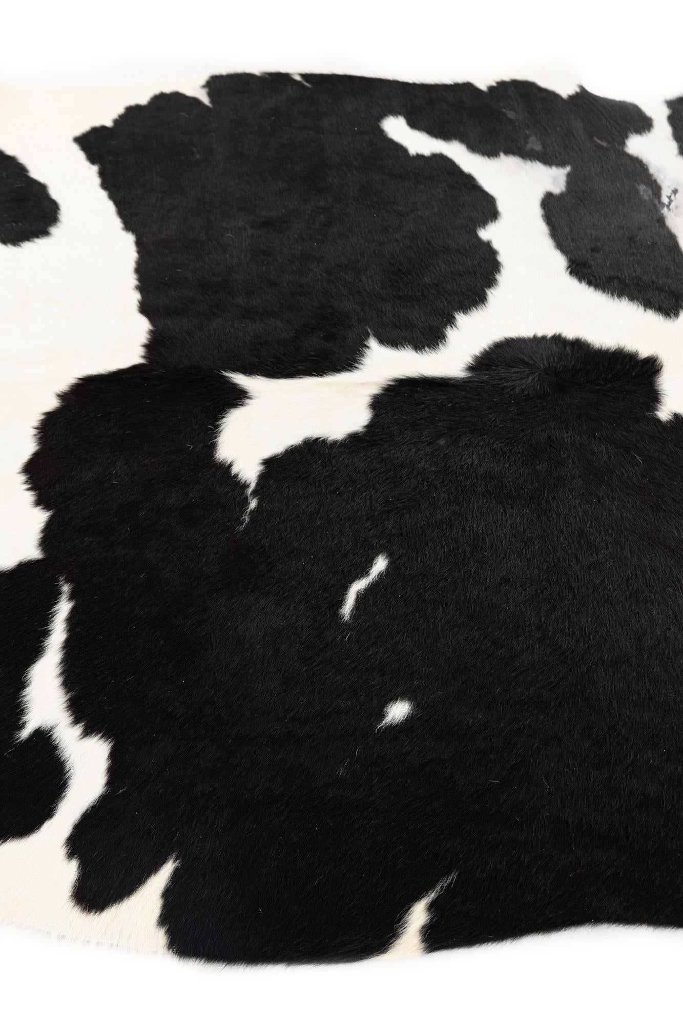 5' 2 x 6' 6 Cowhide Leather Rug