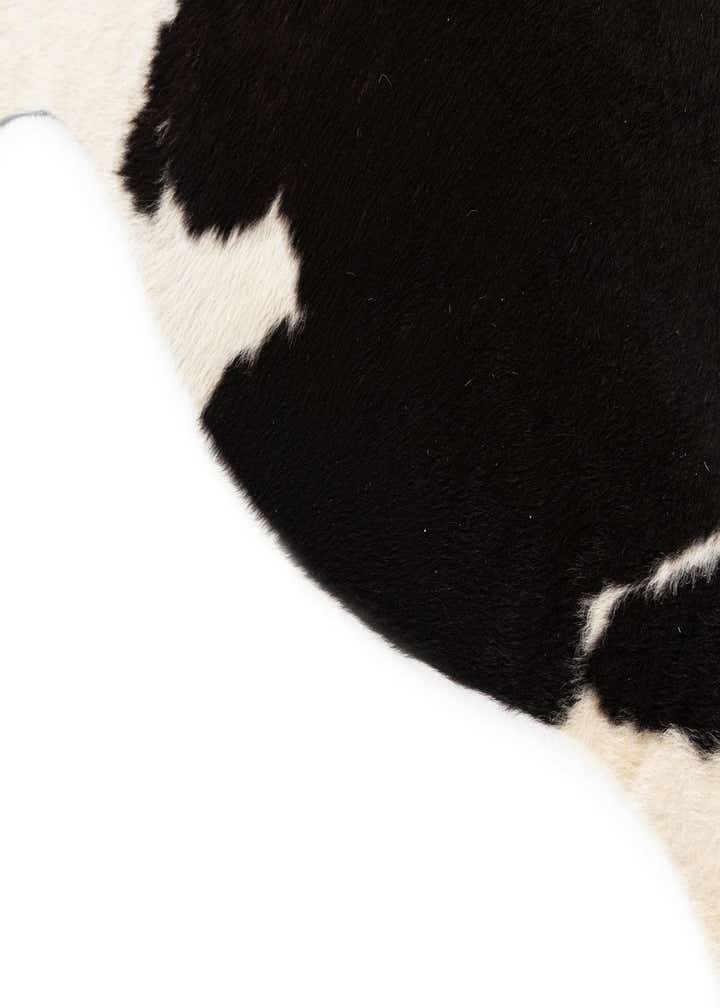 5' x 5' 7 Cowhide Leather Rug