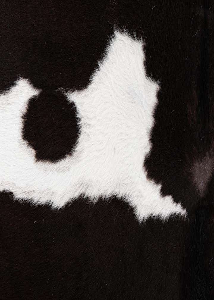 5' x 5' 7 Cowhide Leather Rug