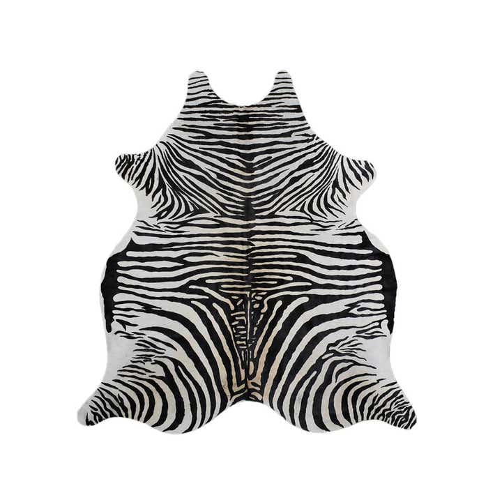 5' 7 x 6' 3 Cowhide Leather Rug