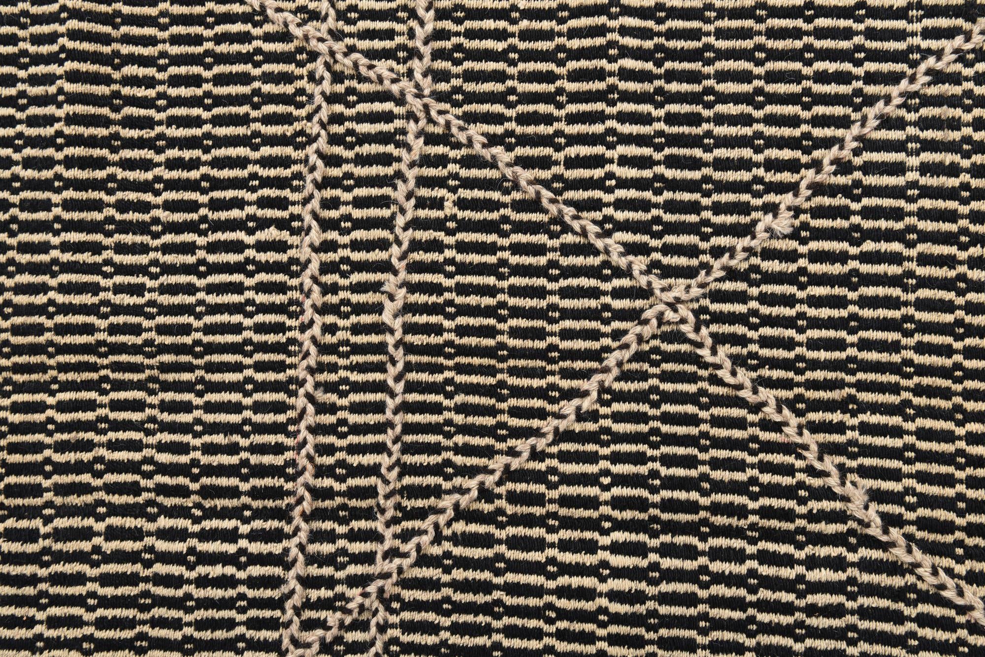 7' 8 x 9' 8 Hand Knotted Darya Wool Rug