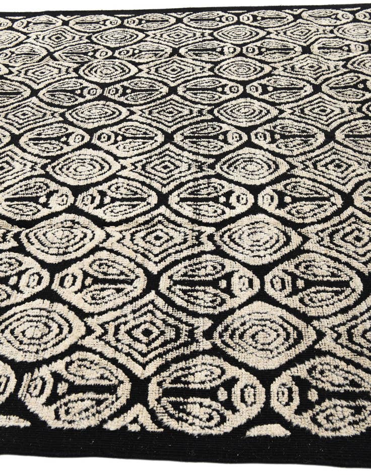 Detail image of 8' 2 x 10' 4  Hand Knotted Darya Wool Rug