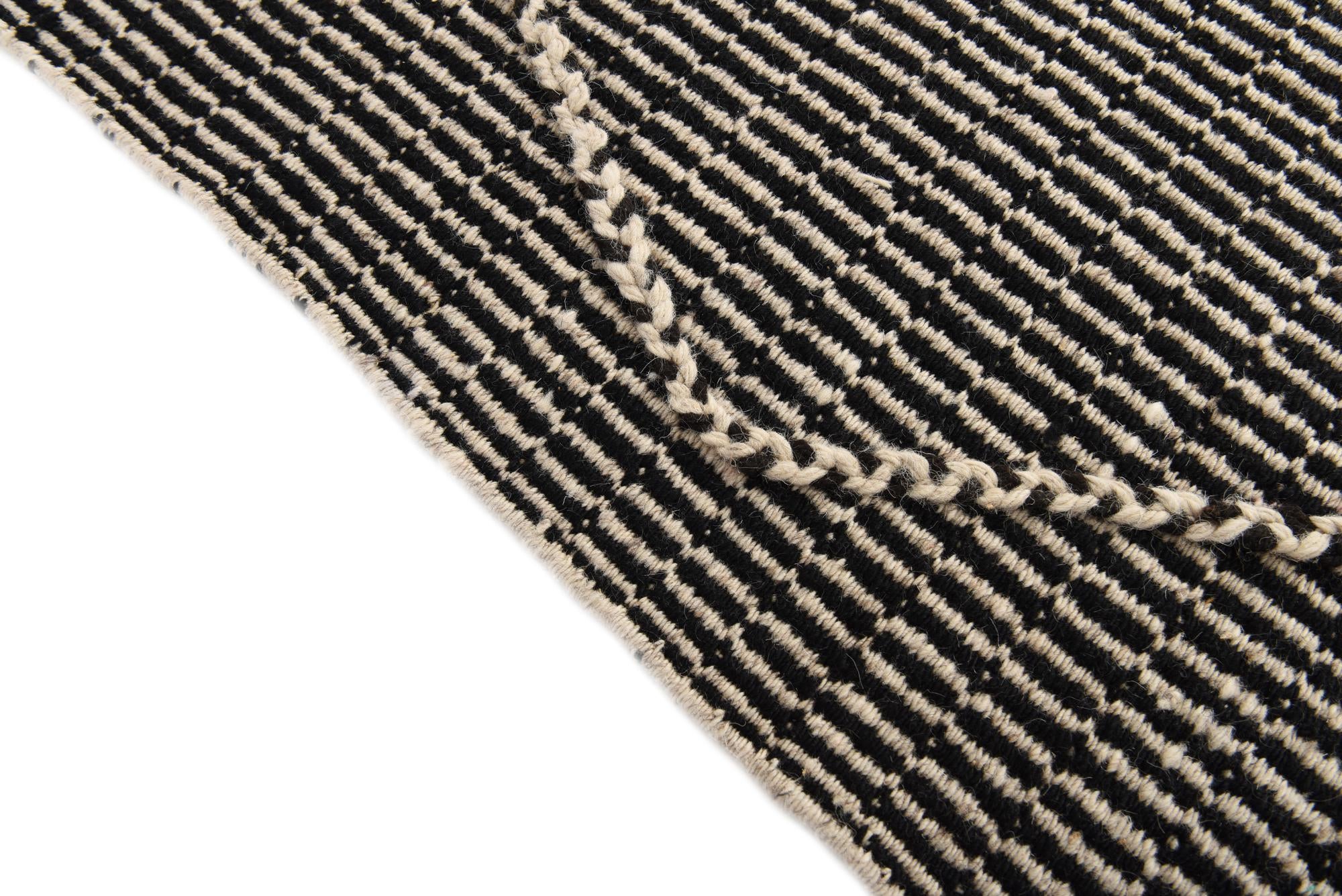 9' 5 x 12' Hand Knotted Darya Wool Rug